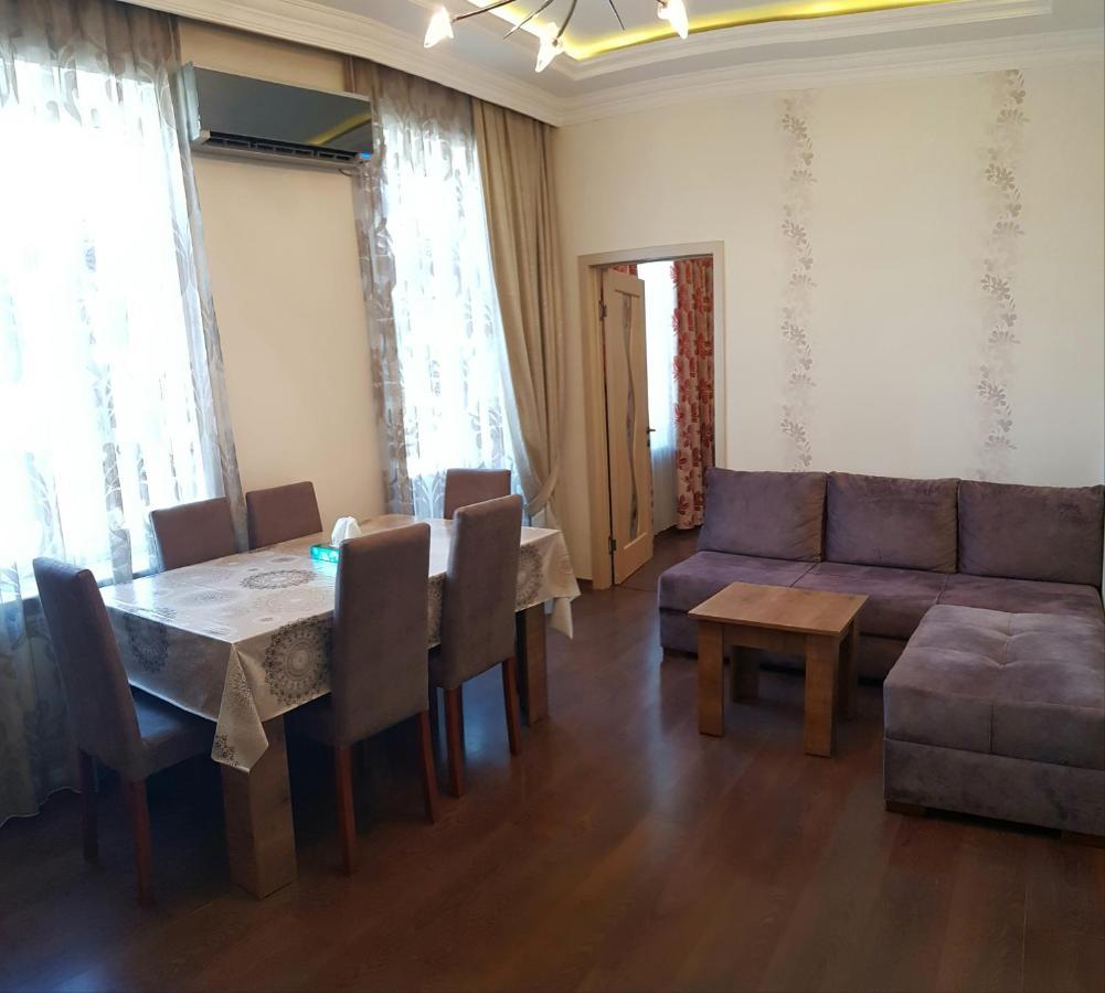 Central Baku Luxury Apartment On Nizami Street Esterno foto